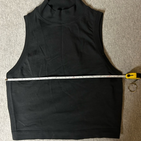 LULULEMON WOMENS CROPPED TANK - Picture 3 of 3